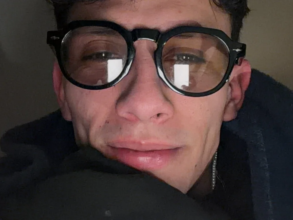alexander_blanco24's Offline Chat Room