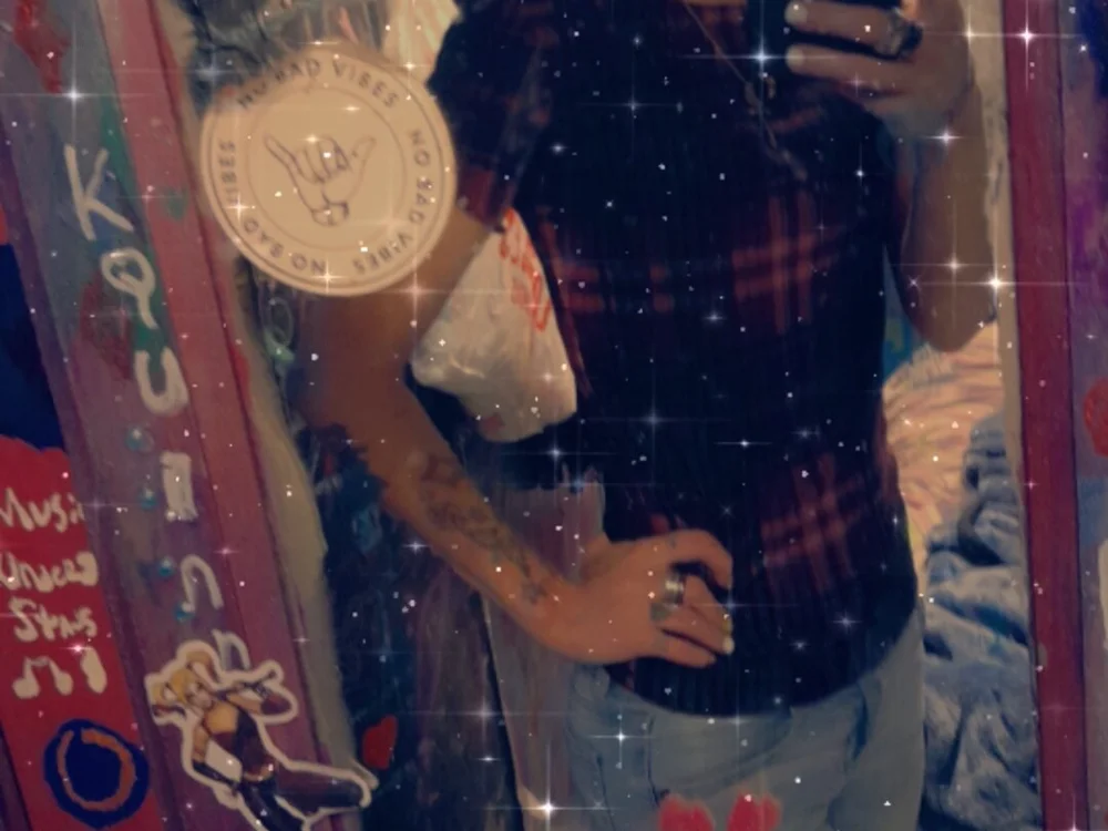 PrettyLilPsycho1915 offline chatrum