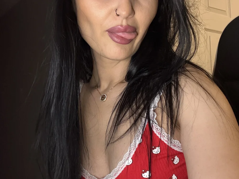 Olivia_Liv's Offline XXX Chat