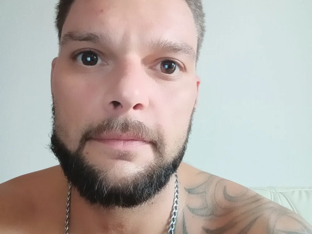 دردشة Navara2528 الجنسية دون اتصال