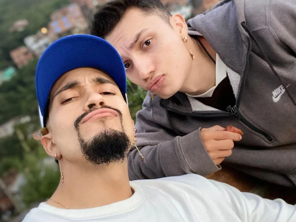 Keiviid Chat XXX offline