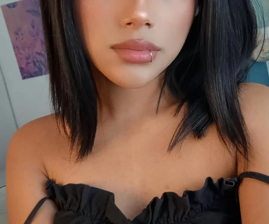 Emily_Hott-のオフラインXXXチャット