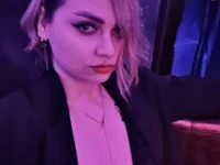 Oryneli live cam model