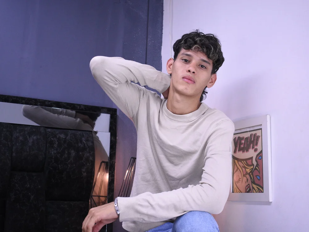 Pit_Ross offline XXX-chat