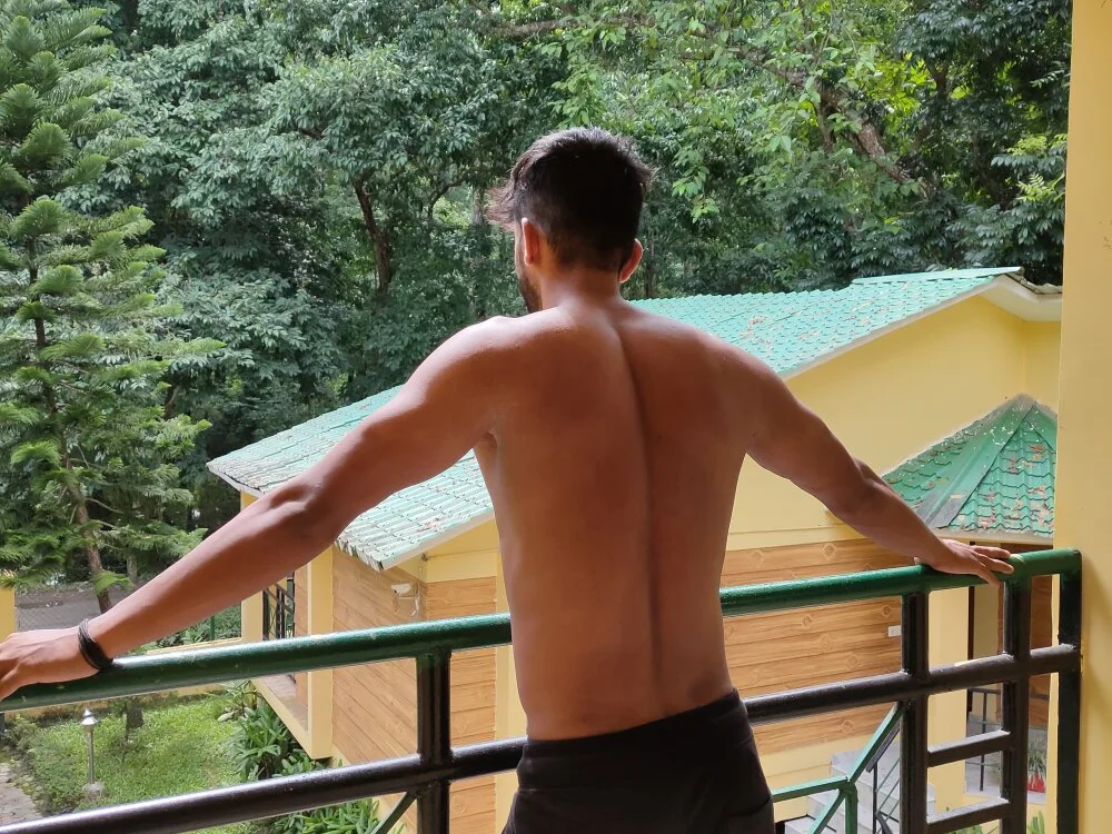 rony6663 Adlı Modelin Çevrimdışı XXX Sohbeti