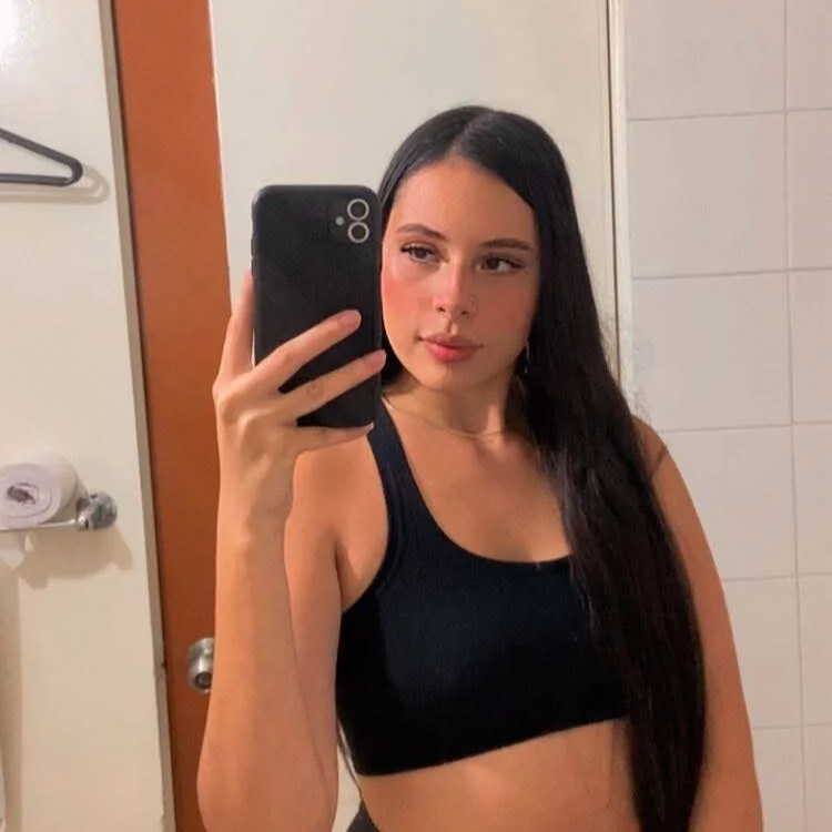 emma_naugty's Offline XXX Chat