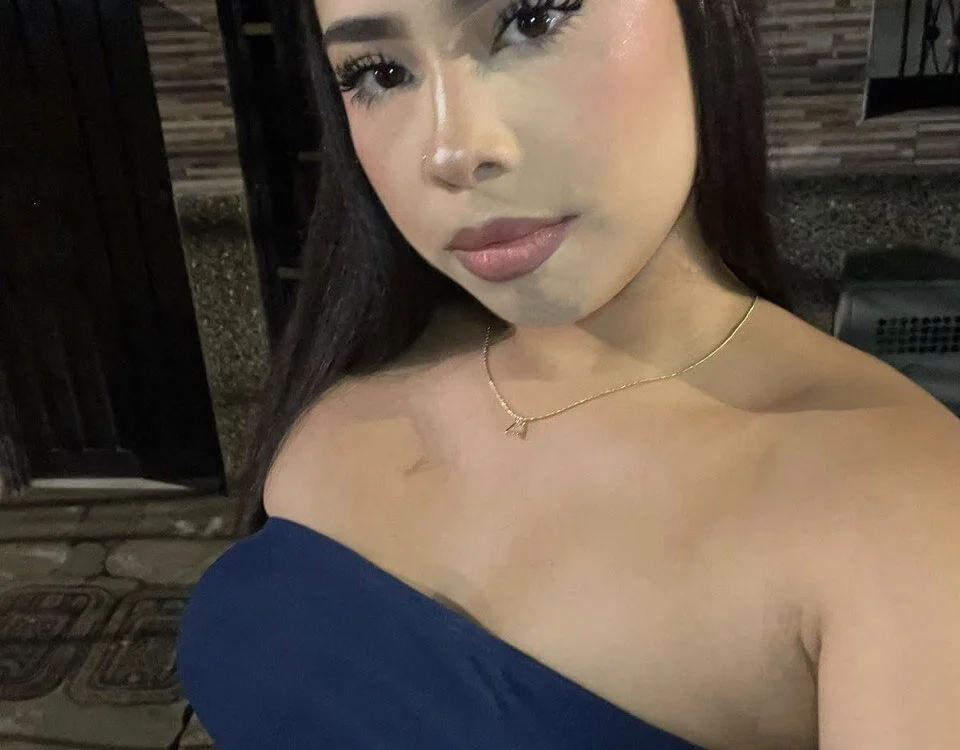 bella_vercelli's Offline XXX Chat
