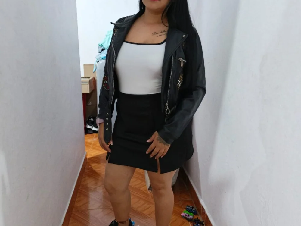 Lunexa_'s Offline XXX Chat