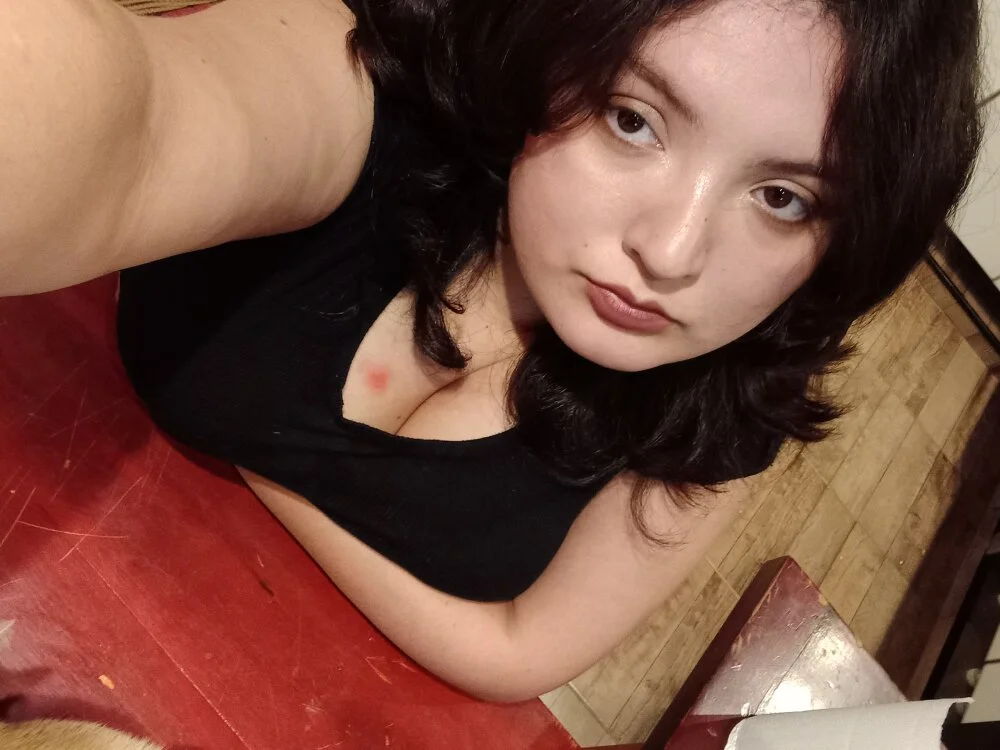 Solangerulo_ অফলাইন XXX চ্যাট