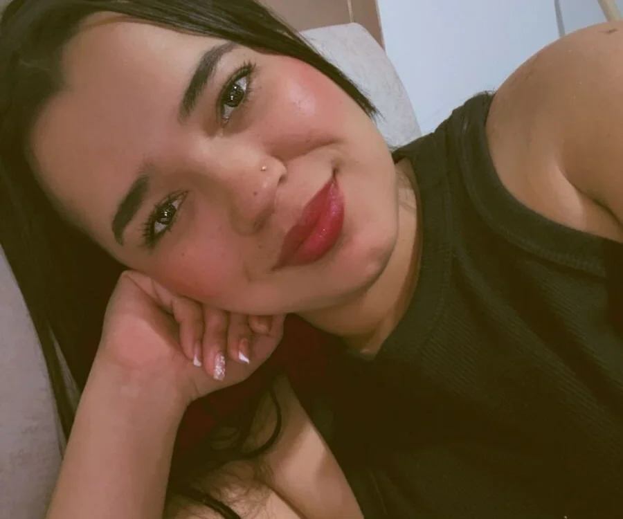 dakota_grace cam model