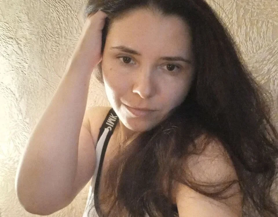 Bella_Rouze offline chatrum