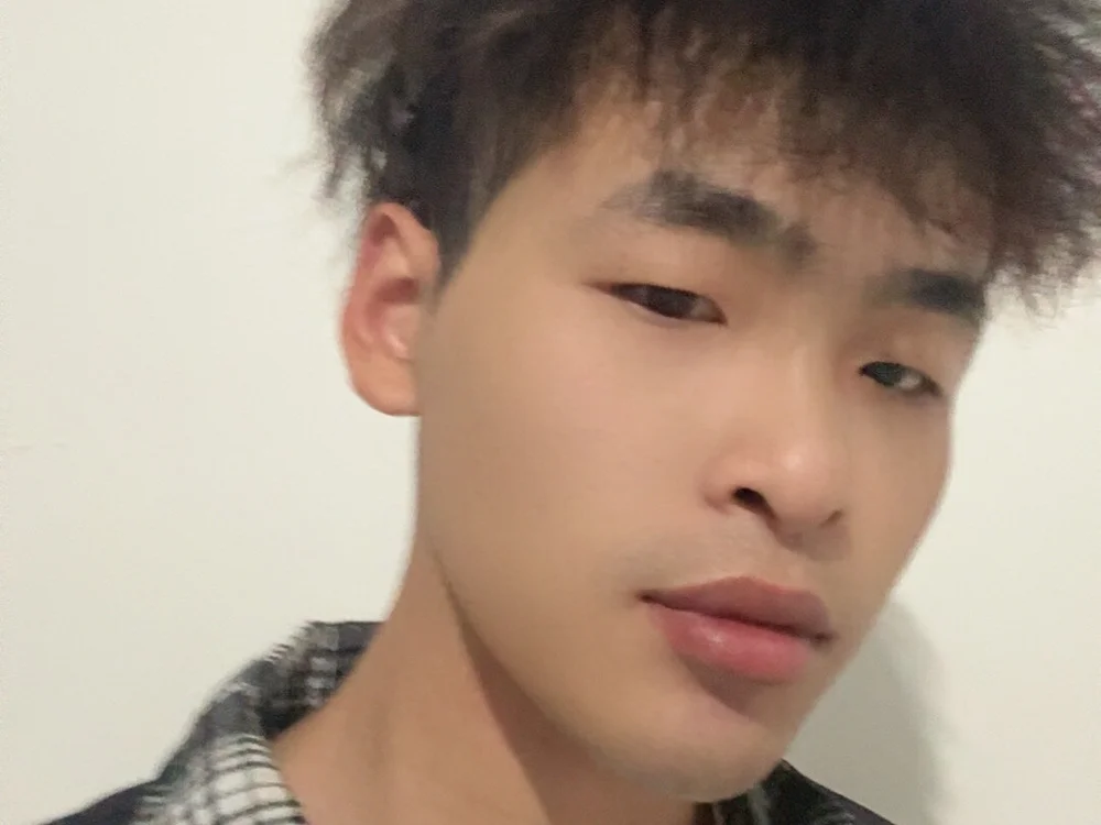Gayboy-01 離線 XXX 聊天
