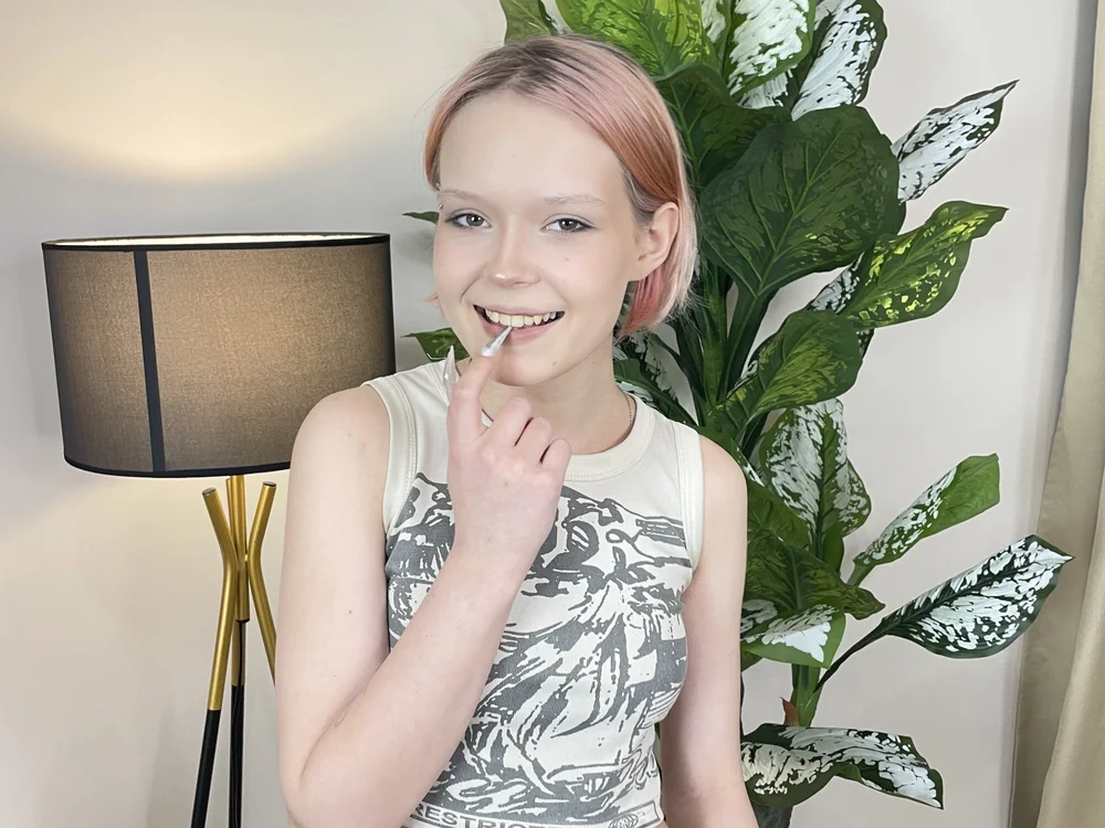 AriellaArden's Offline Chat Room