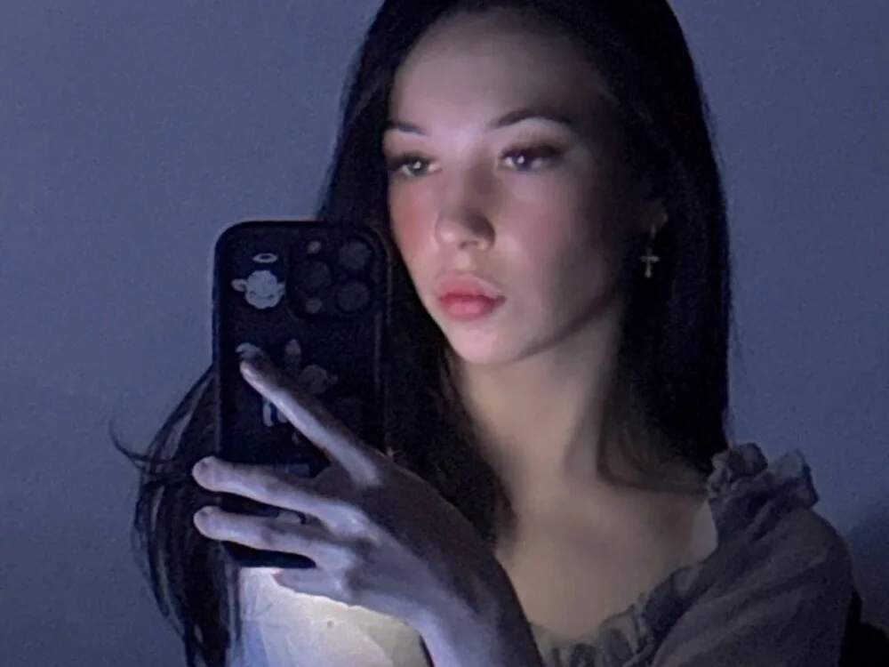 MomentoDory's Offline XXX Chat