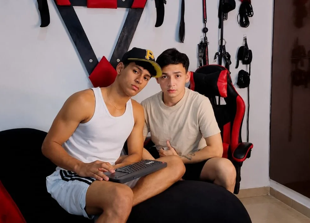 Živý XXX chat Nicolas_AthleticBoy