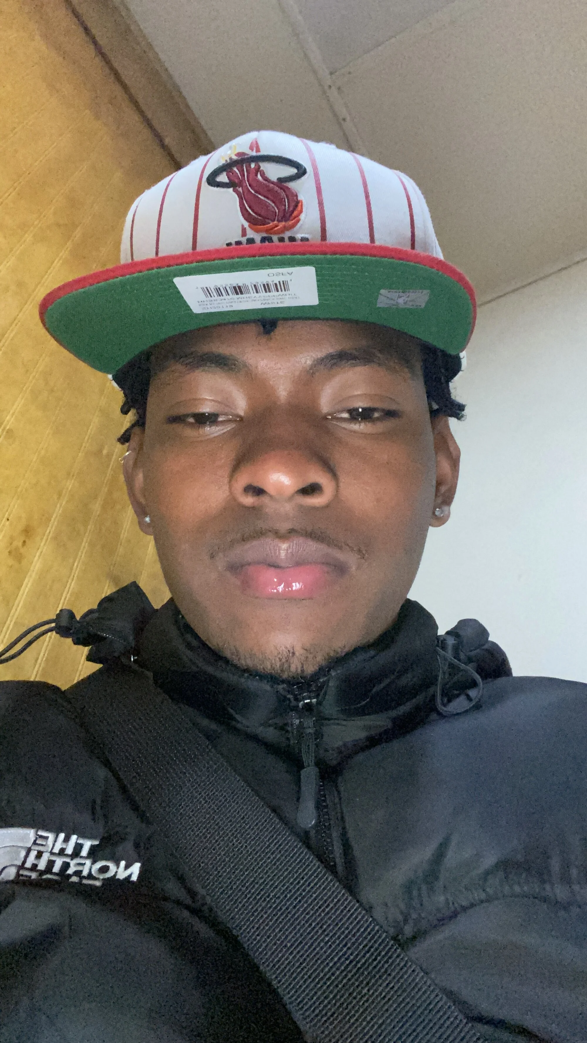 Theblackaz live webcam