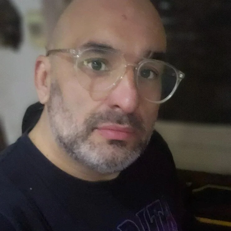 Gabriel_22_000's Offline Chat Room