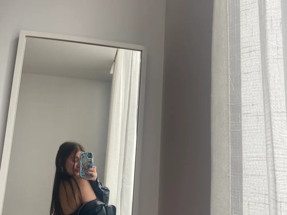 Nikol_Jenner cam model