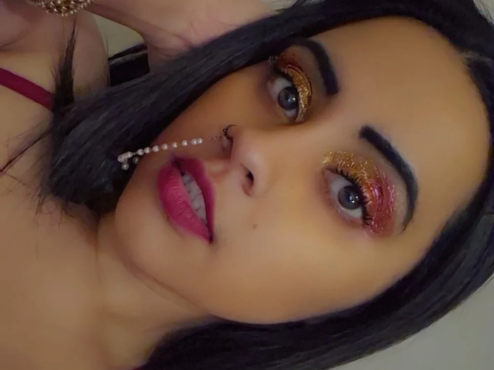 GoddessBeeRanii's Offline XXX Chat