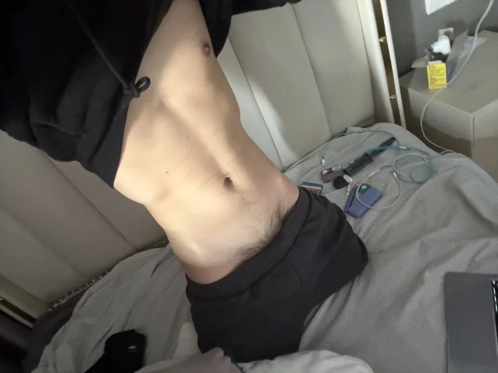 alexzzzzzppp Chat XXX Ngoại tuyến