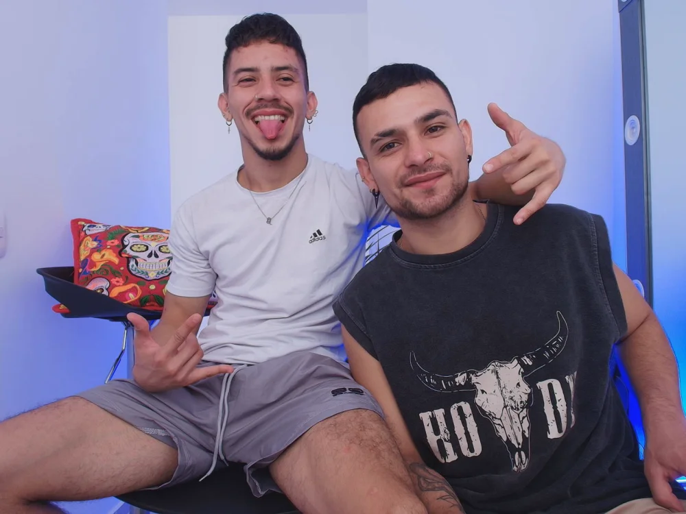 Two_sinzXX's Offline XXX Chat