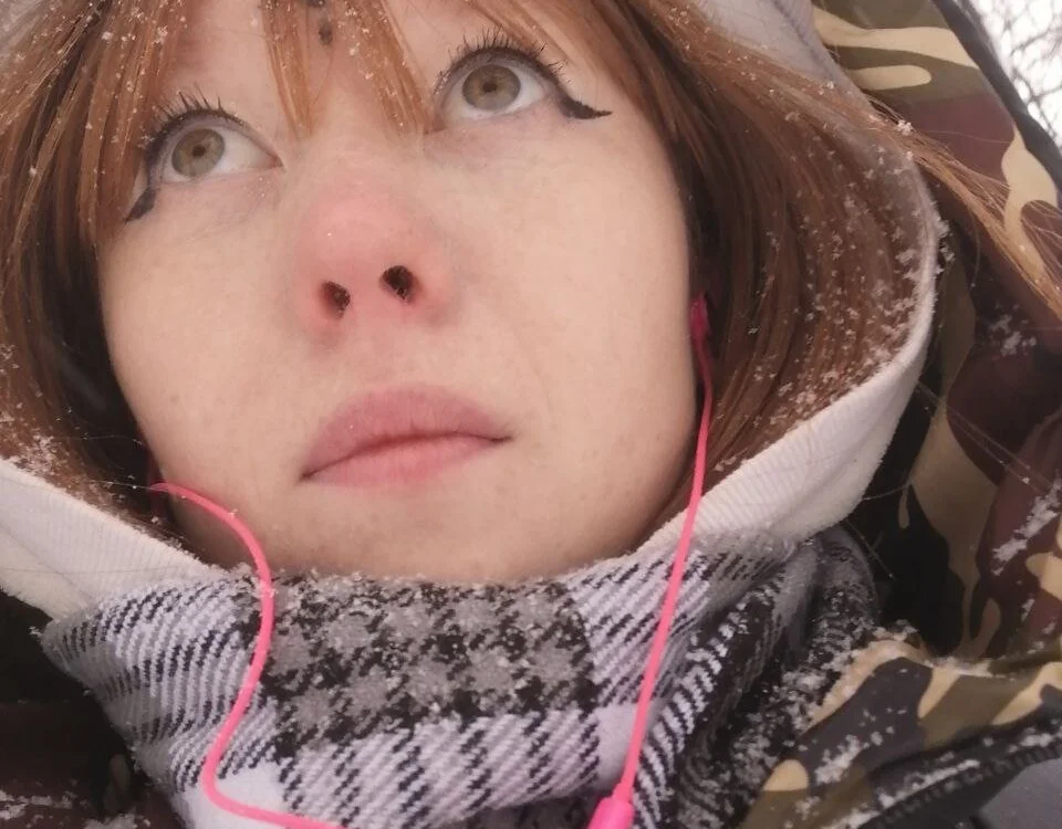 Offline XXX chat modela Alaska_Cosmic_Soul