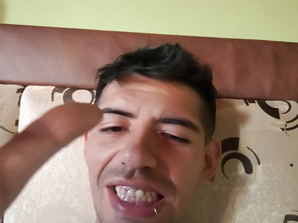 menage122's Offline XXX Chat