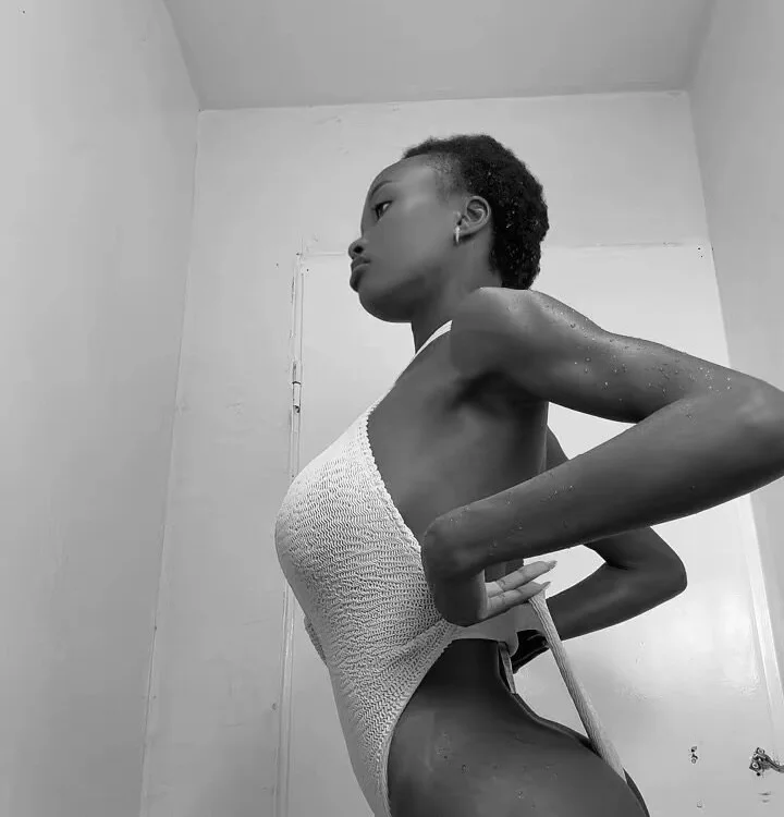 dazzzxy Adlı Modelin Çevrimdışı XXX Sohbeti