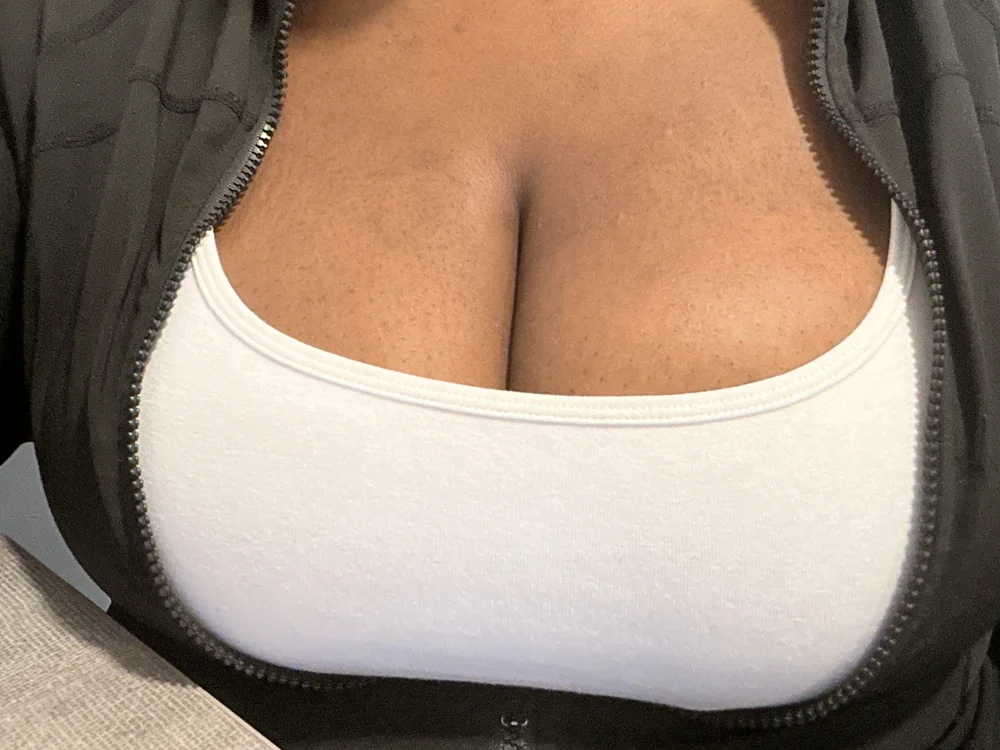 becca44679 Offline XXX-chat
