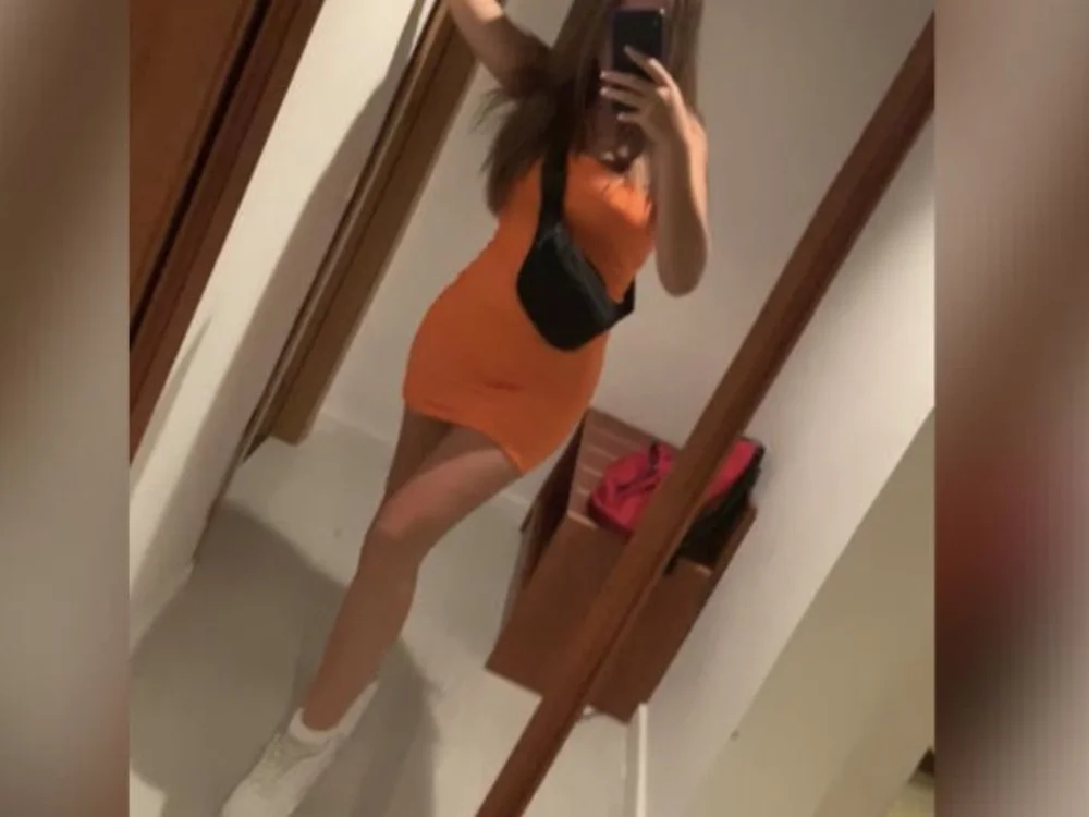 lena_696's Offline XXX Chat