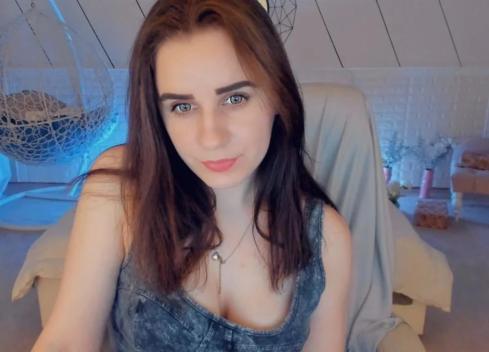 DanielaSratk's Offline Chat Room