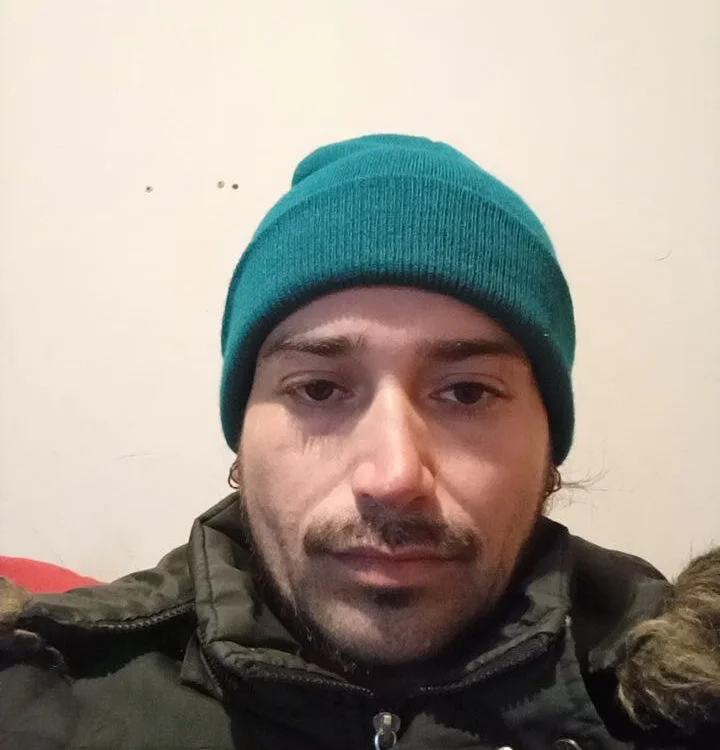 Leo31leon's Offline Chat Room