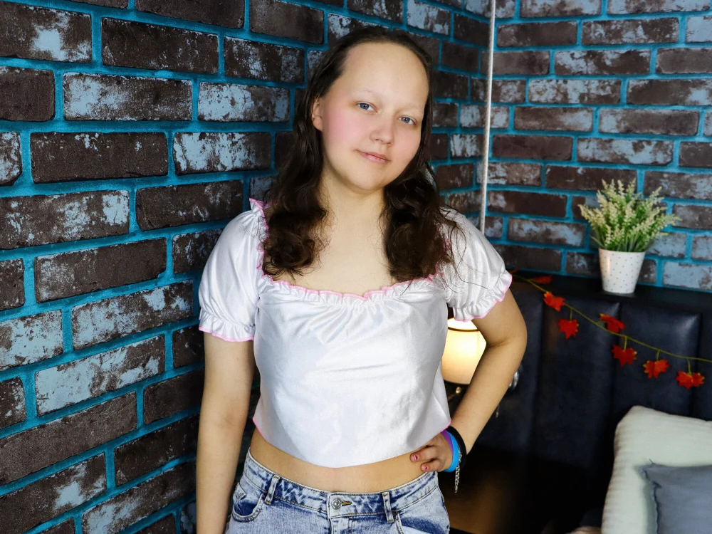 AshleyMortis' Offline Chat Room