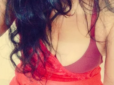 Shuttii_25 on StripChat