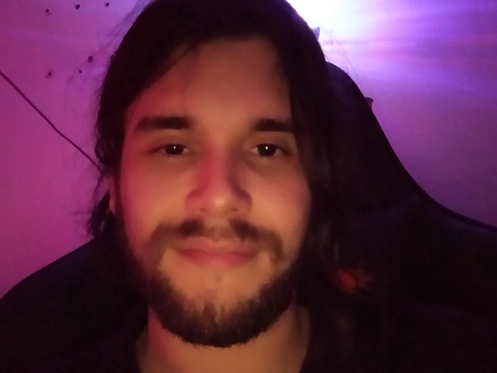 StraightMarriedGuy's Offline Chat Room