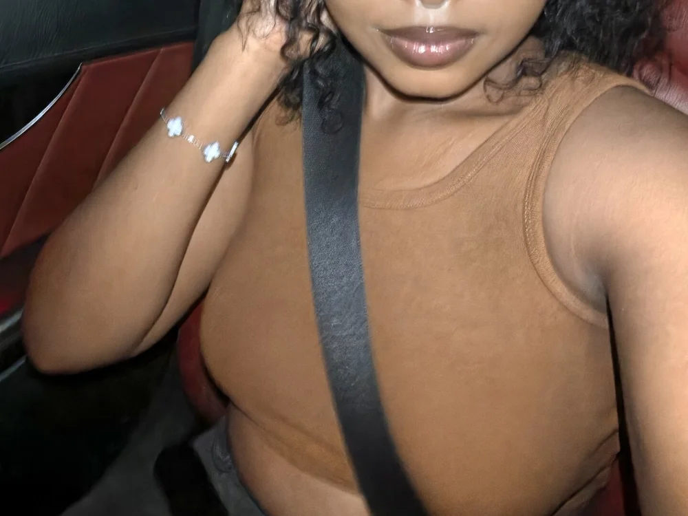 Coco_Baddie's Offline XXX Chat