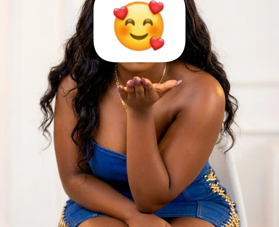 vibesebony's Offline Chat Room
