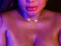 mary_kisses's webcam live show