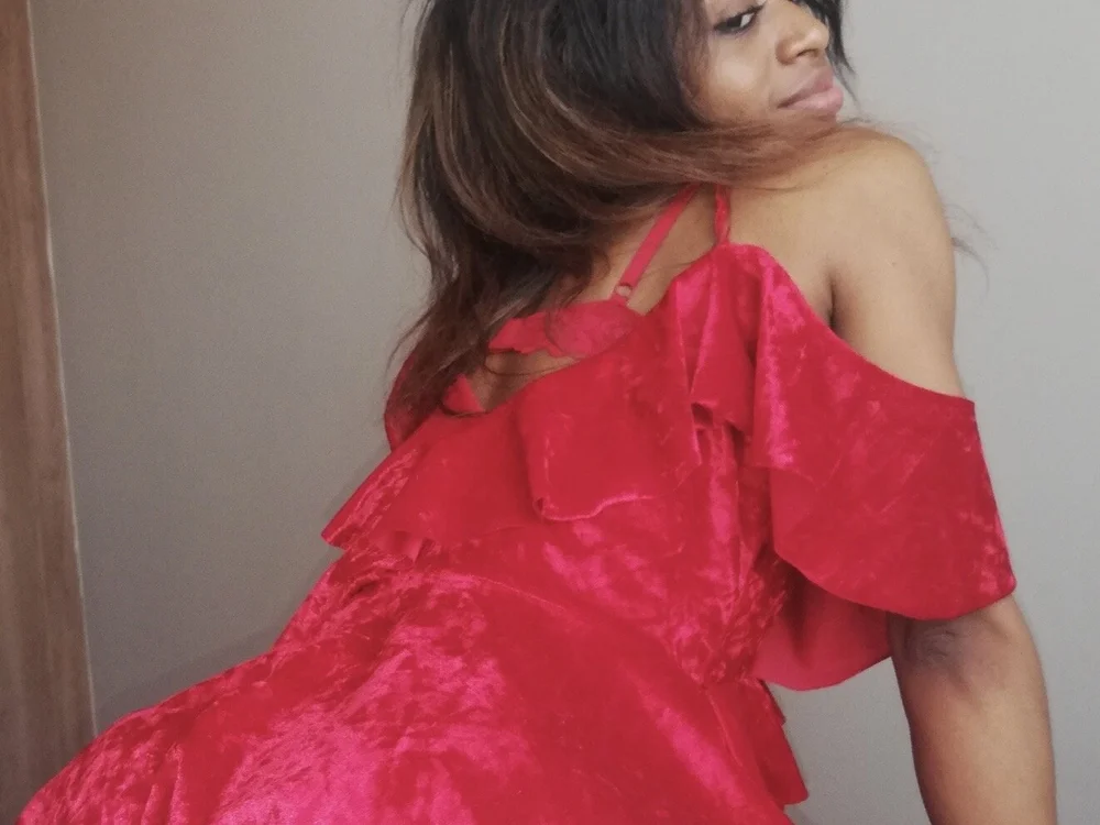 chichi1202 Offline XXX-chat