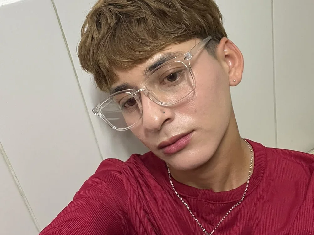 Patry_hot_ Chat XXX offline