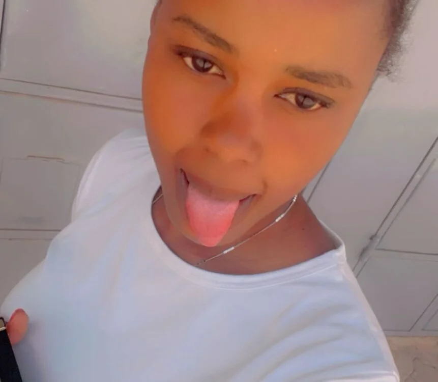 chloe_desire1 cam model