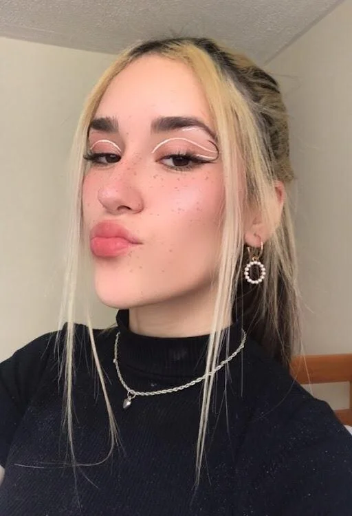Holly__bx's Offline XXX Chat