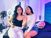 Serena_and_zoe's Live XXX Chat