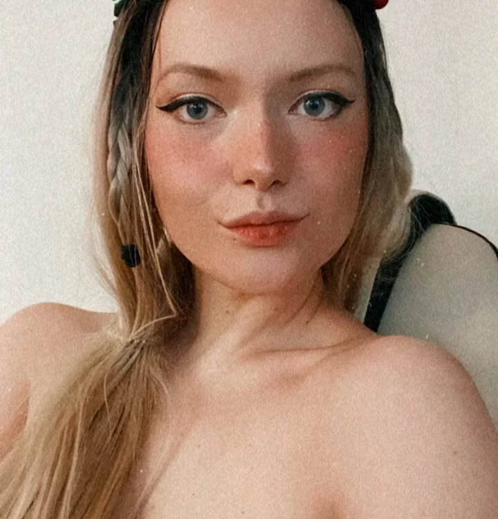 NewBelle_'s Offline Chat Room