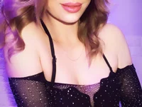 DinaExcite's Offline Chat Room