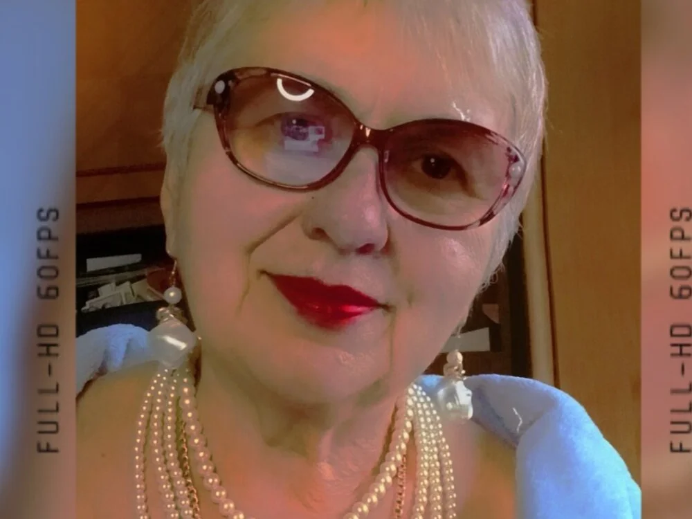 SweetCherry27のライブXXXチャット