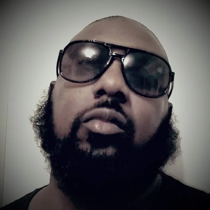 jayjay198242's Offline Chat Room