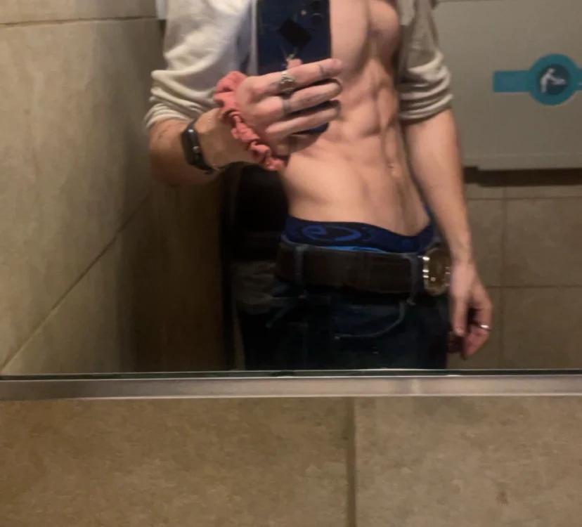 XanderOzzz 离线XXX聊天