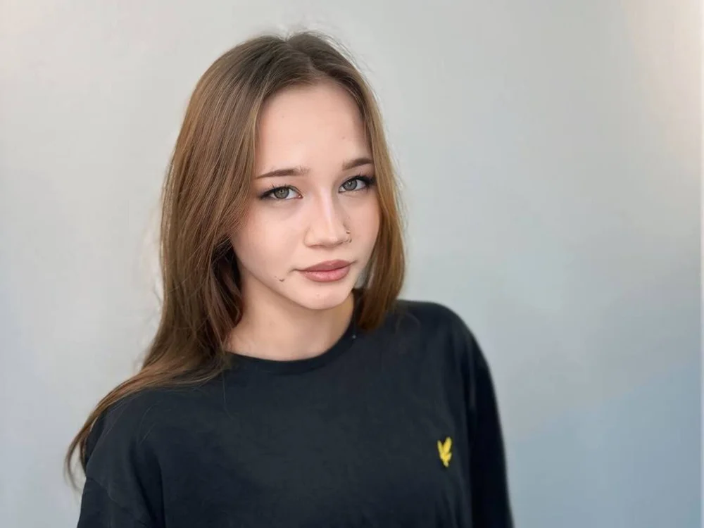 LorinaAbram's Offline XXX Chat