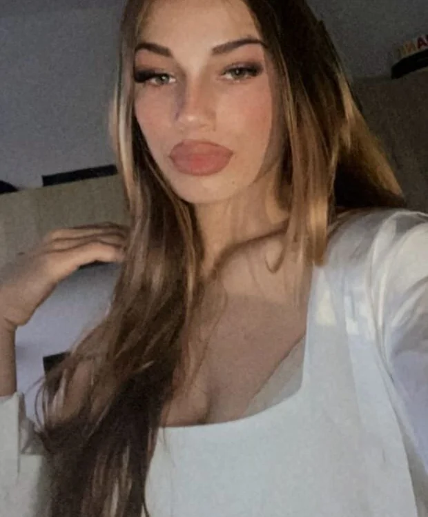 Offline chatovací místnost ItsSelena22